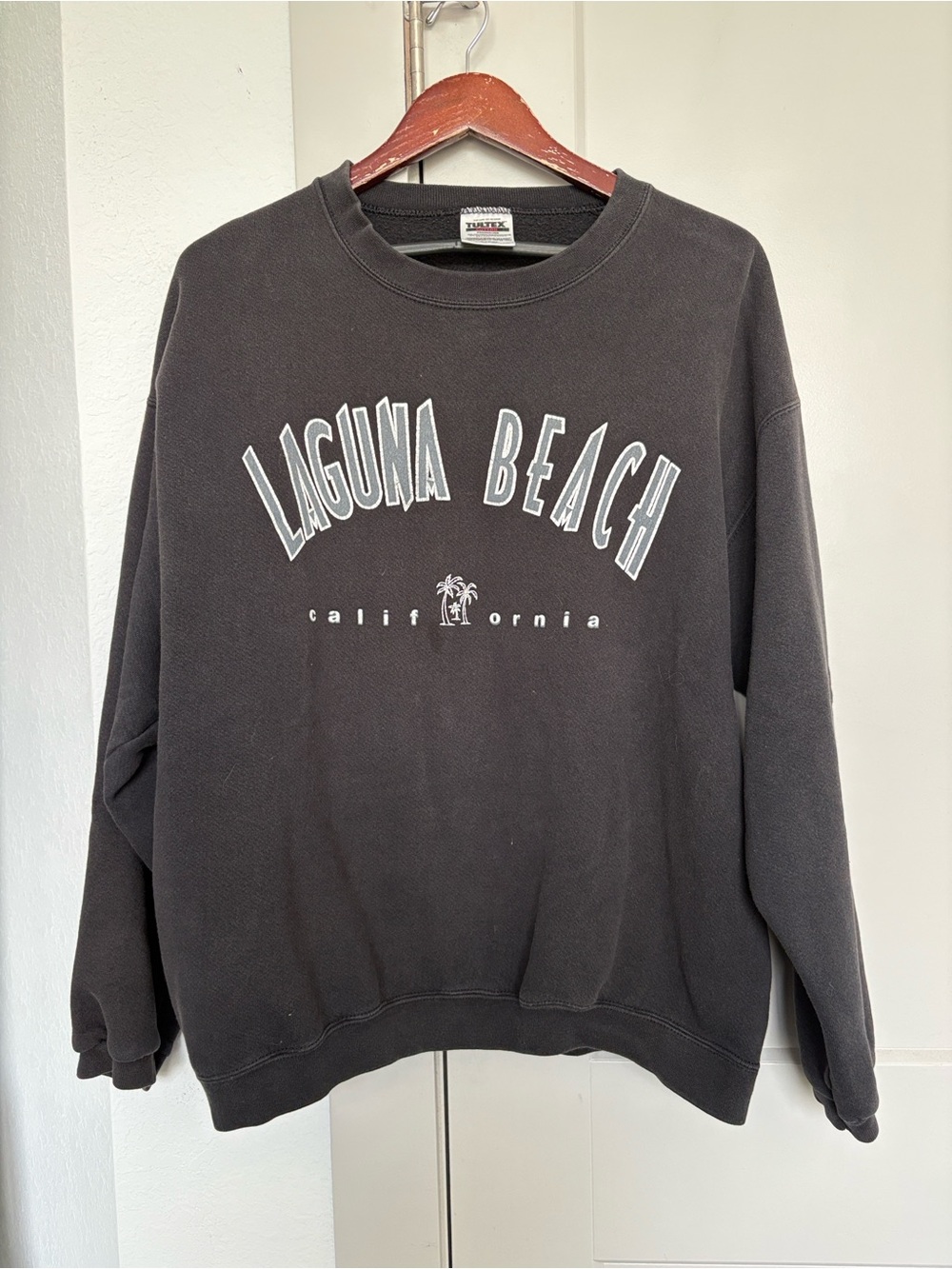VINTAGE 90S LAGUNA BEACH CALIFORNIA GREY GRAPHIC DESTINATION SWEATSHIRT MENS XL